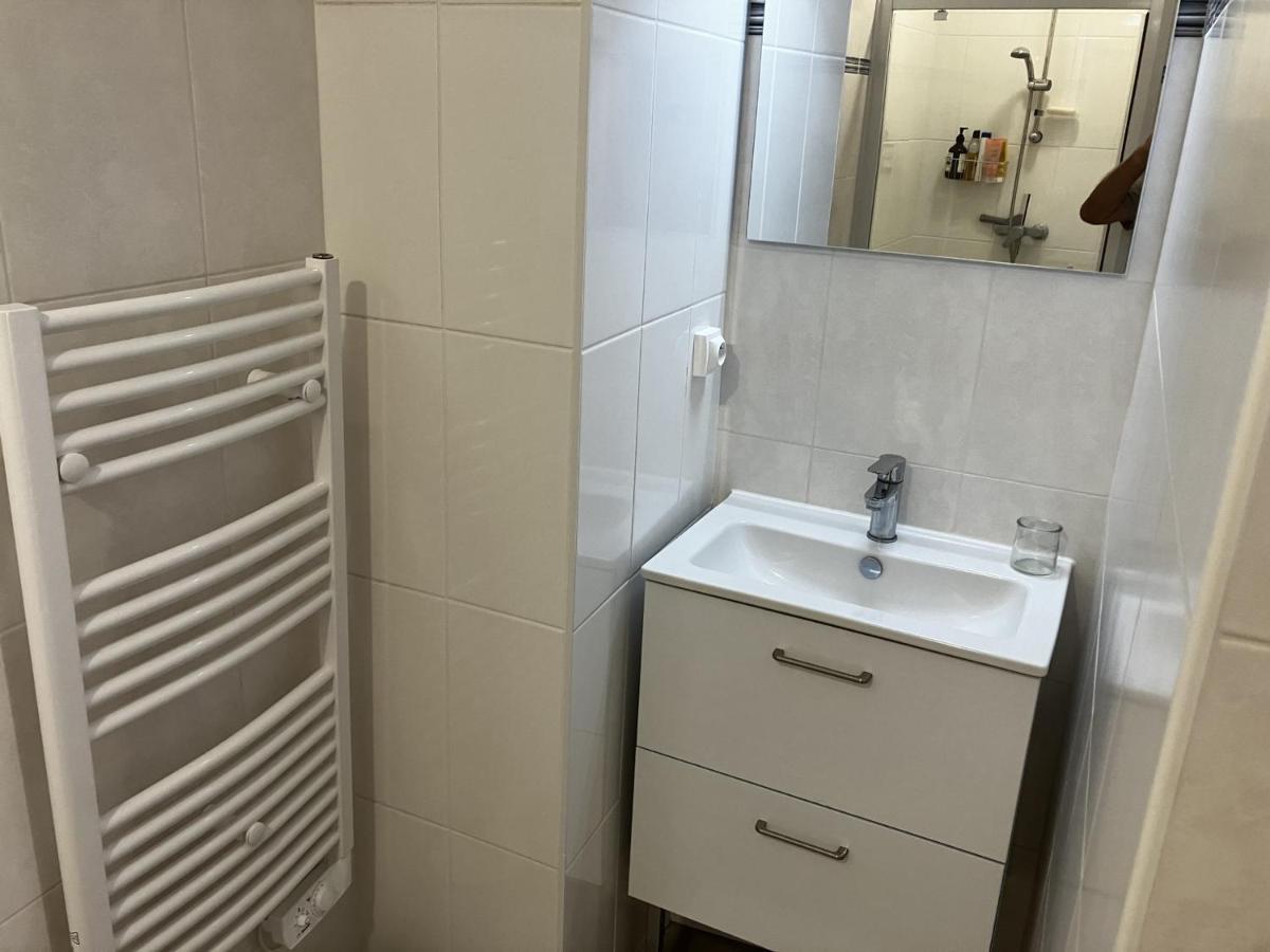 T3 En Centre D'Arcachon, 2 Min Plage, 5 Min Gare, Balcon, Parking Securise, Wifi, Menage Inclus - Fr-1-374-193 ภายนอก รูปภาพ